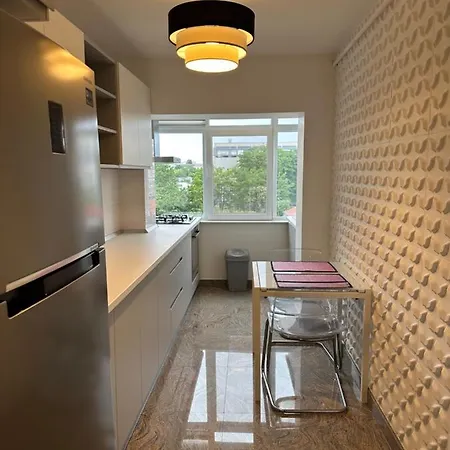 Page3 Apartament Targoviste Exterior photo